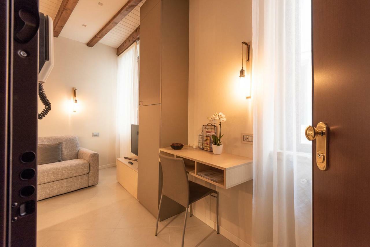 Dreamy Apartment Tre Corone Old Town Cir 017067-Cni-00565 Дезенцано-дель-Гарда Экстерьер фото